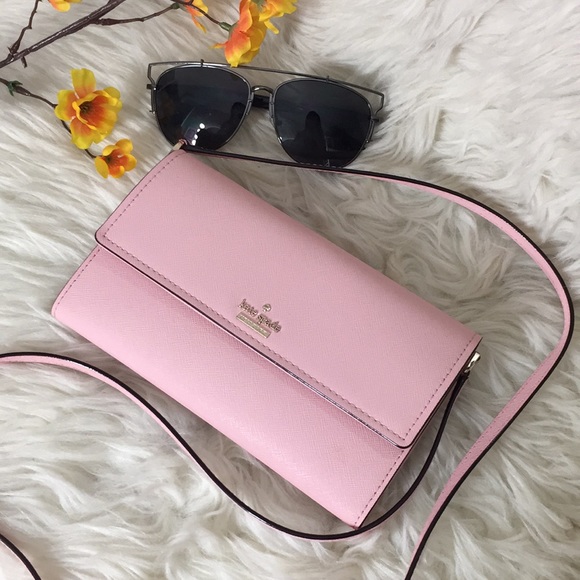 kate spade Handbags - 🌸FLASH⬇️🌸Kate Spade All Leather 2 in 1 Crossbody